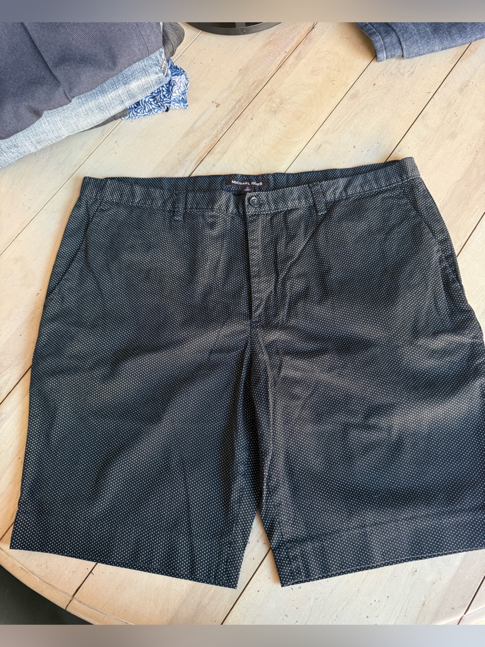 Michael Kors, black polkadot men’s shorts size 38